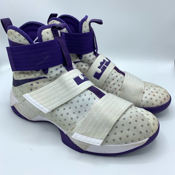 lebron james velcro shoes